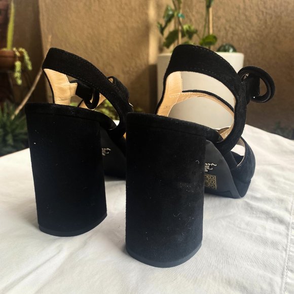 Authentic 🖤Prada🖤 Black Velvet Ankle Strap Platform Heel - Picture 3 of 4